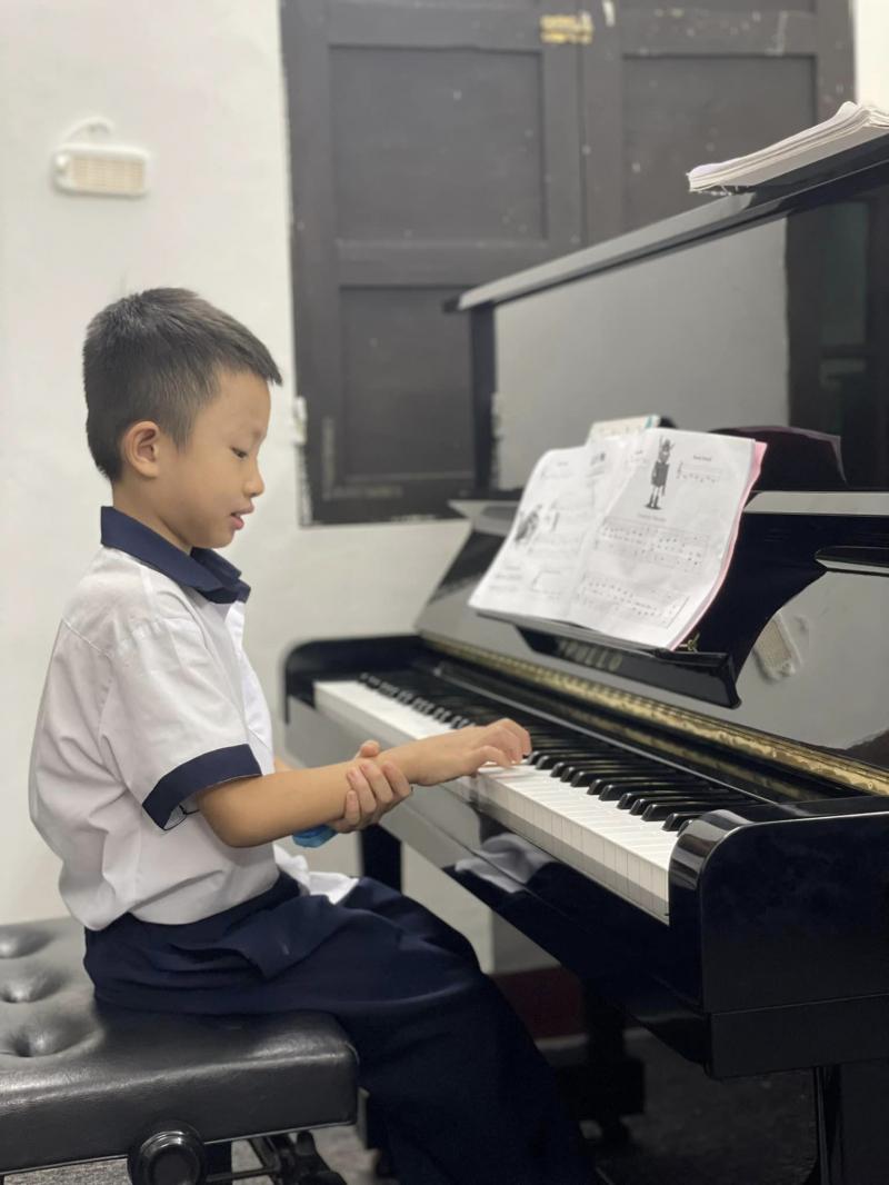 Piano Nhật Quang