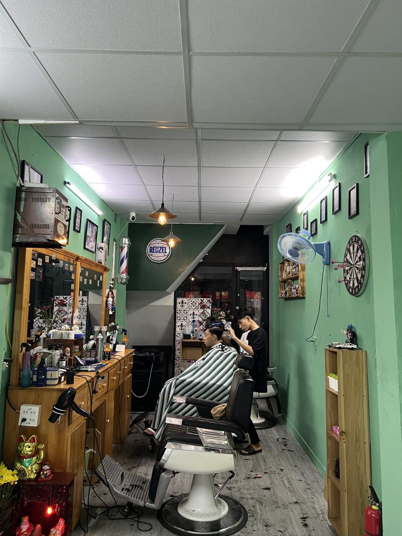 Pig Barber Shop