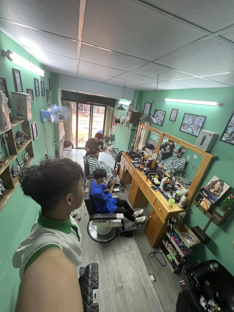 Pig Barber Shop