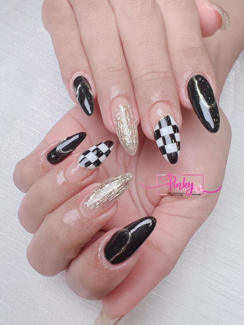 Các mẫu nail của Pinky Nails vô cùng sáng tạo và đẹp mắt