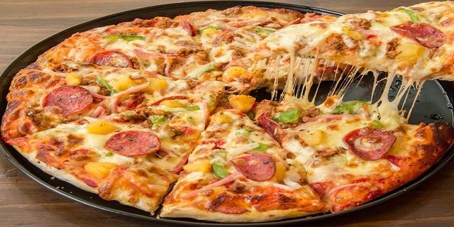 Pizza khổng lồ - Phố Xuân Diệu