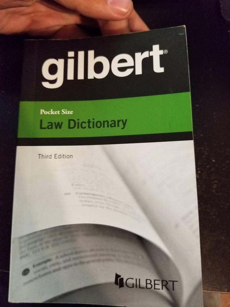 Với Từ điển luật bỏ túi của Gilbert có ngay hơn 4000 thuật ngữ và cụm từ pháp lý trong tầm tay.