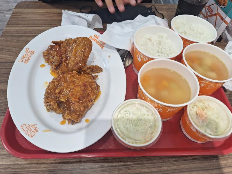 Popeyes Lê Thanh Nghị