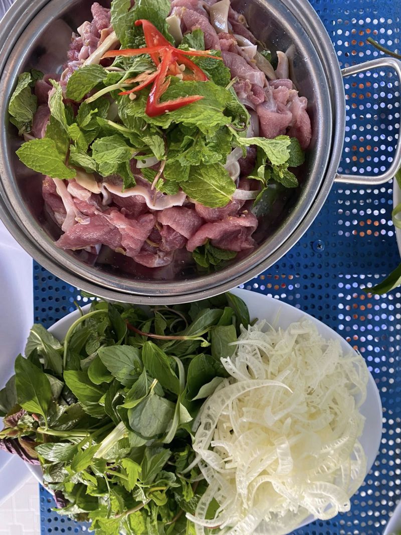 Quán Ăn Hương Thủy