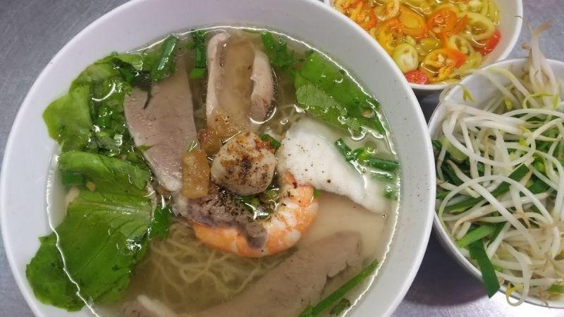 Quán bánh canh hủ tiếu Cô Ba