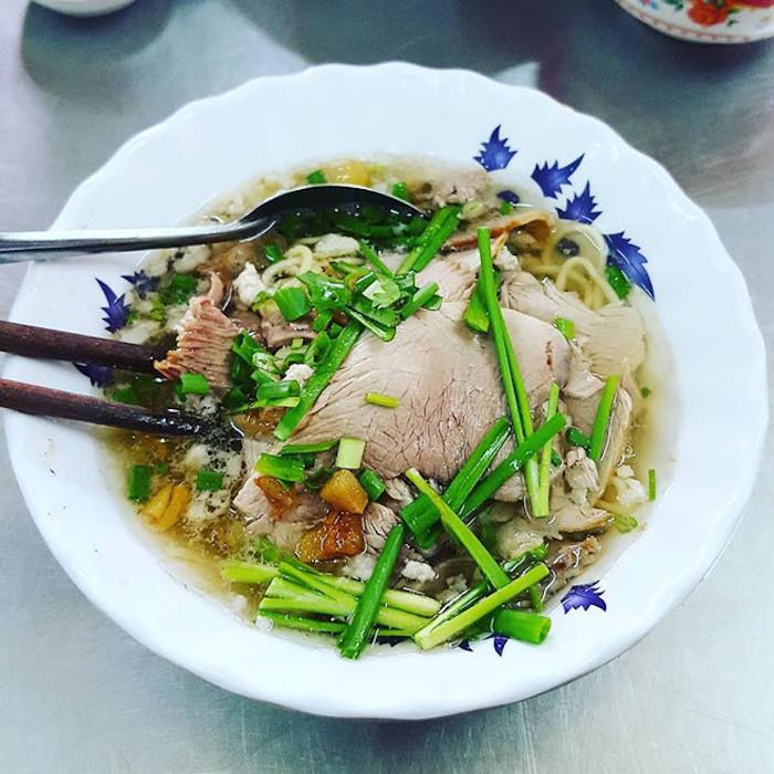 Quán bánh canh hủ tiếu Cô Ba