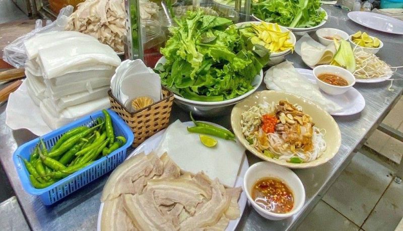 Bánh Tráng Cuốn Thịt Heo Bi Mỹ Chợ Cồn