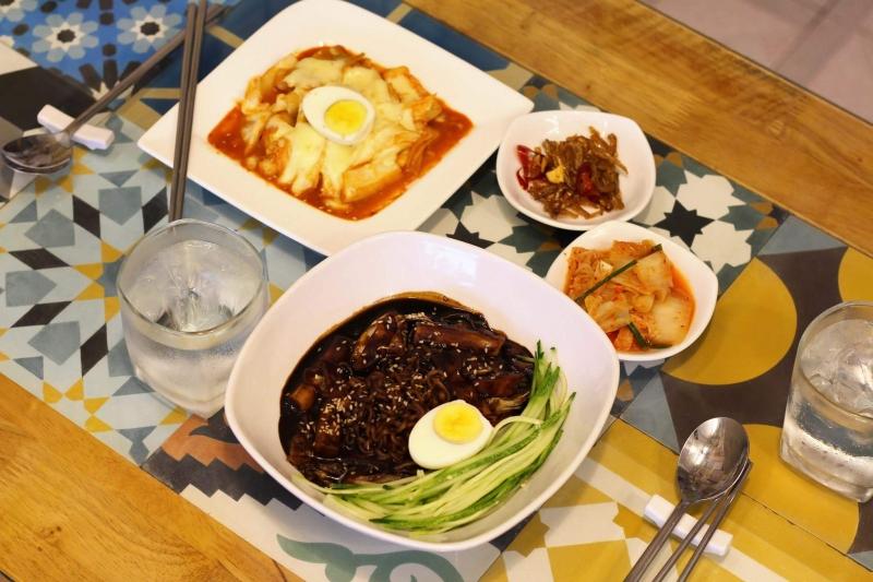 món này được chụp trong quán Bibimbap