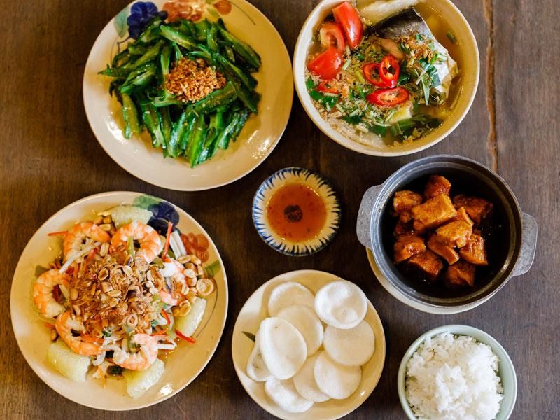 Quán Bụi - Enriching Vietnamese Food Culture