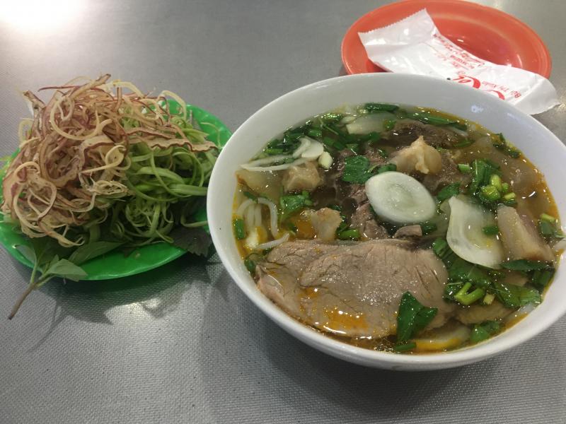 Quán Bún Bò Huế Cống Quỳnh