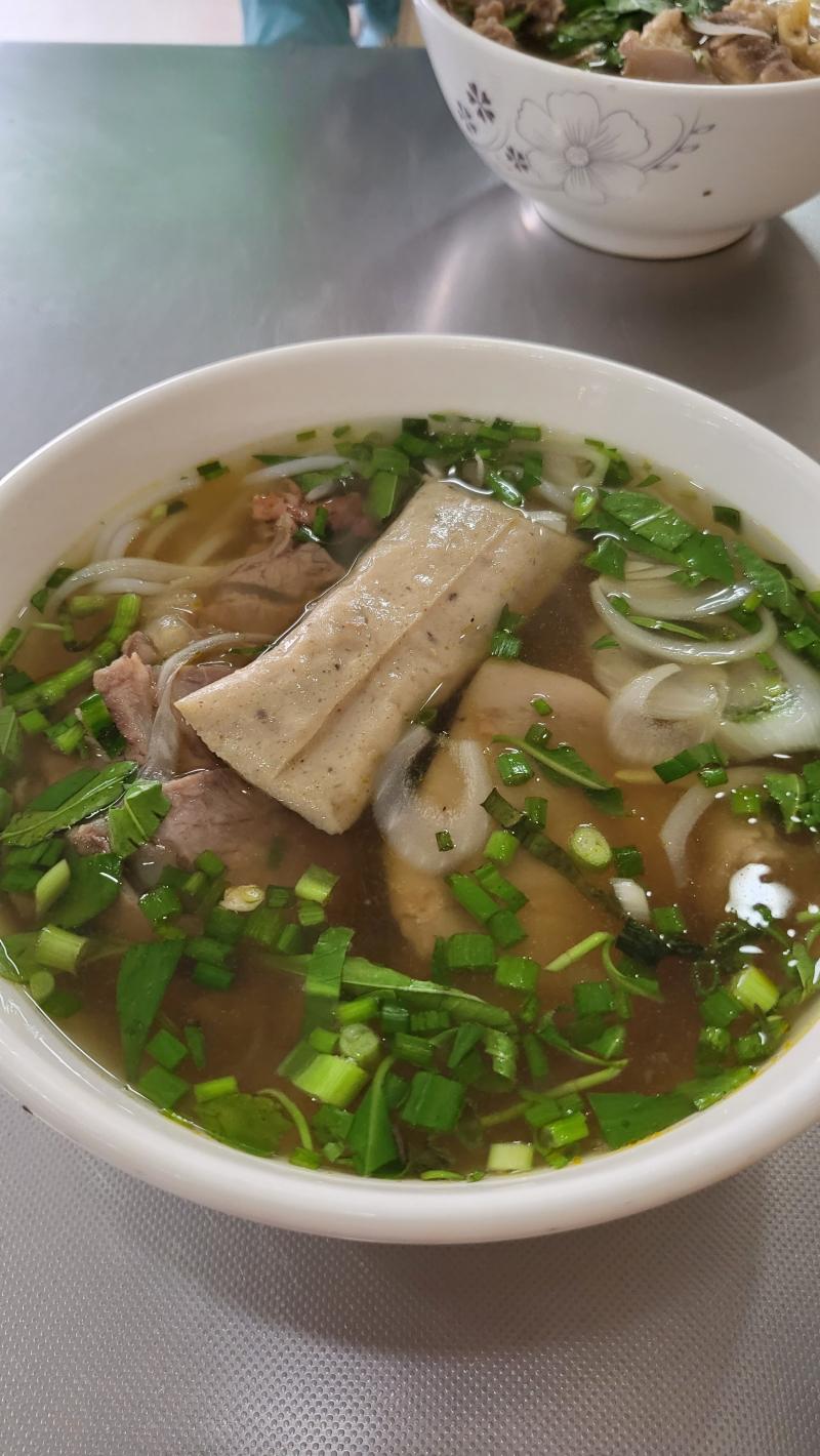 Quán Bún Bò Huế Cống Quỳnh