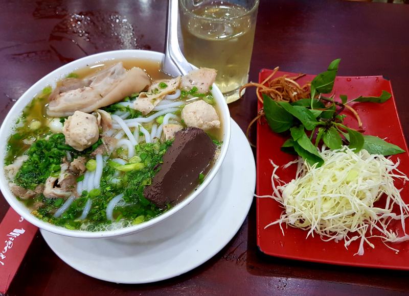 Quán bún bò Huế ngon 350