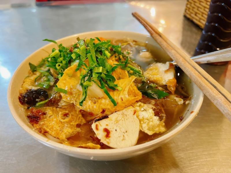 Quán chay Thiện Lạc (Vegan Restaurant)