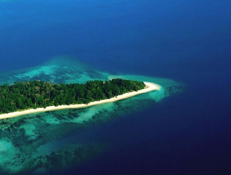 Quần đảo Andaman và Nicobar nằm ở ngoài khơi bờ biển Ấn Độ