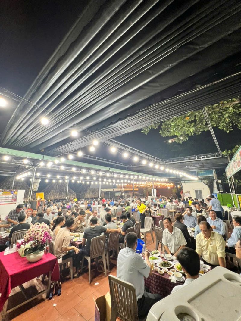 Quán Dê Núi Đôi