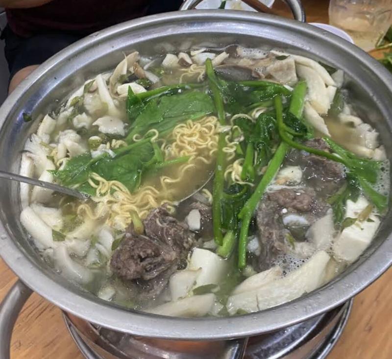 Quán lẩu bò Nấm ANH CHÍN