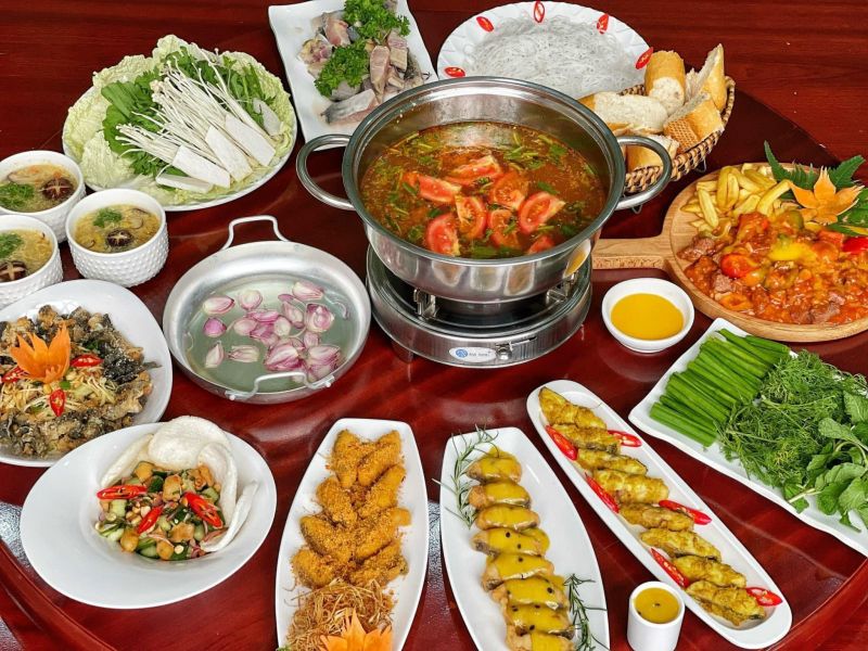 Quán Lẩu Đà Lạt - Lẩu cá Tầm Hoàng Gia