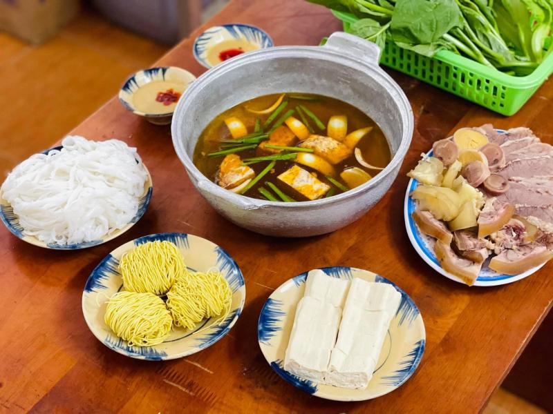 Quán Lẩu Đuôi Bò B112