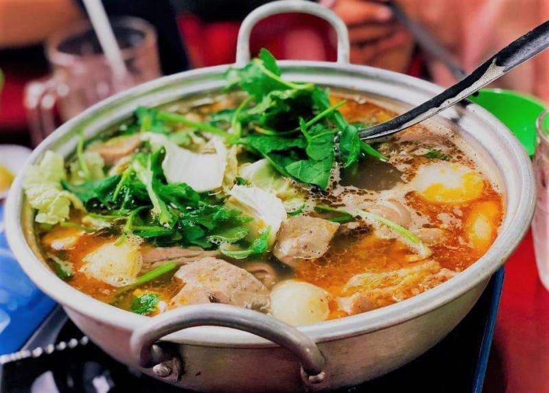 Quán lẩu Kiều Oanh