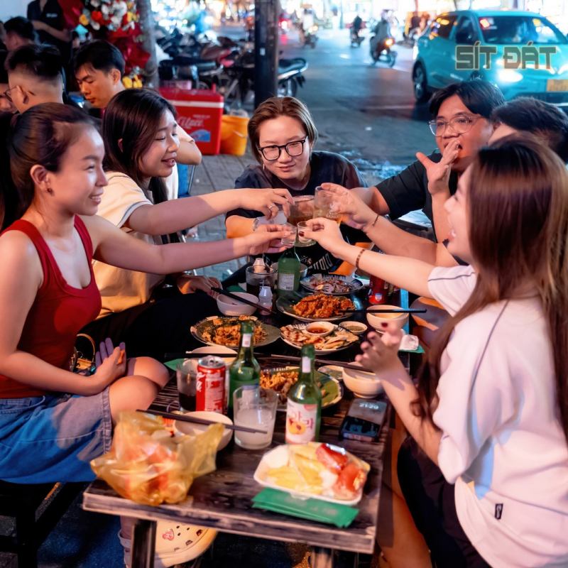 Quán nhậu rượu mơ SÍT ĐÁT
