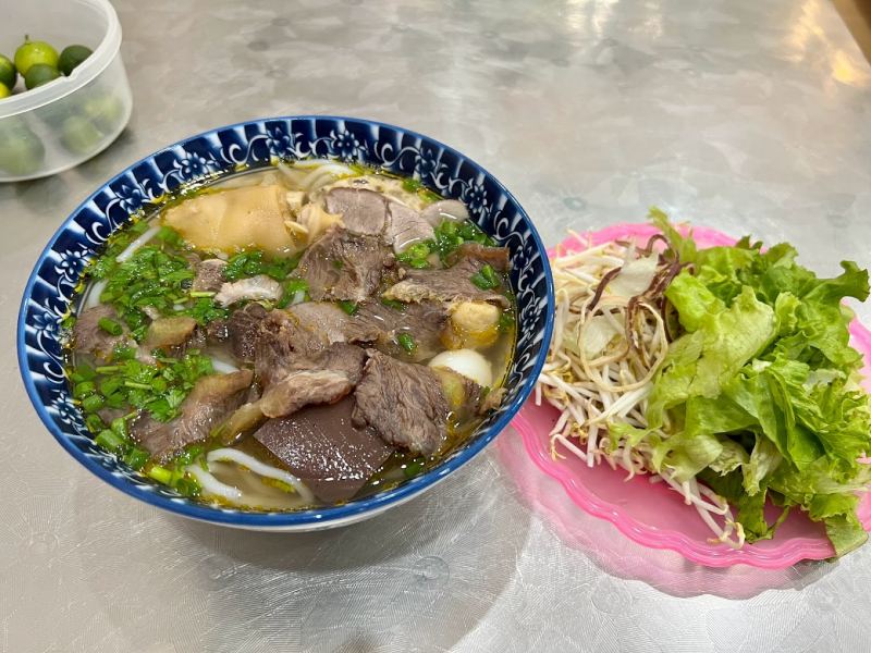 Quán O Huệ - Bún bò Huế