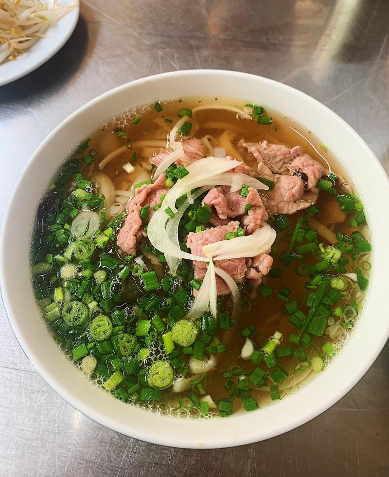 Quán ăn đường Võ Thị Sáu 12 Quán Phở Hương Bình