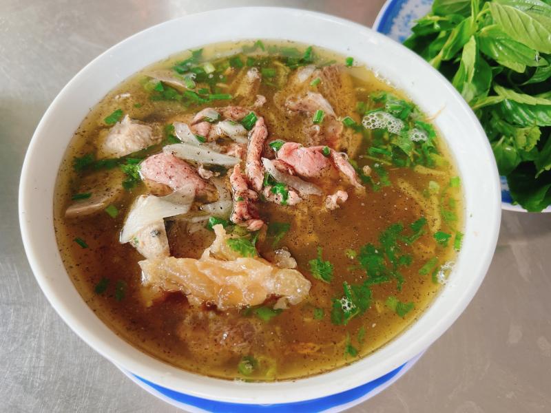 Quán Phở Lan