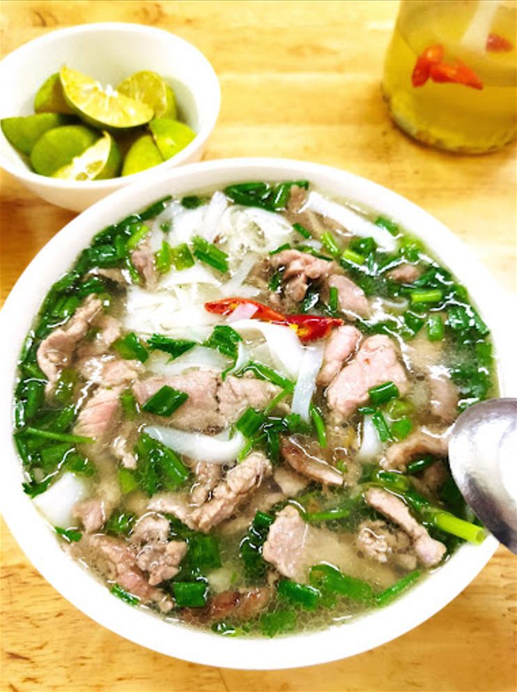 Quán Phở Tái Lăn