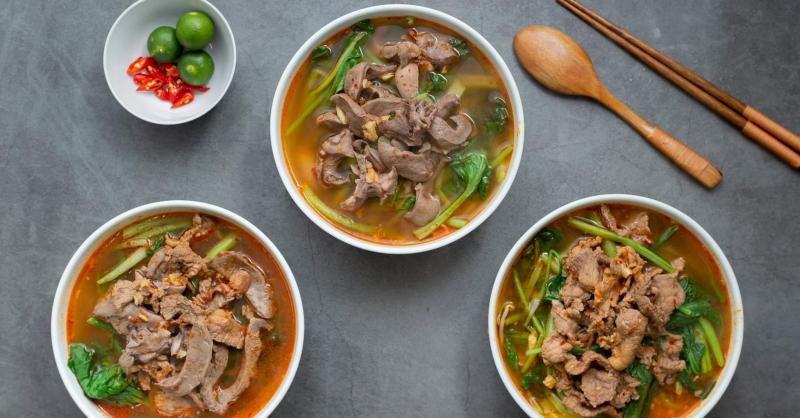 Quán Quen Mỳ Chua Cay