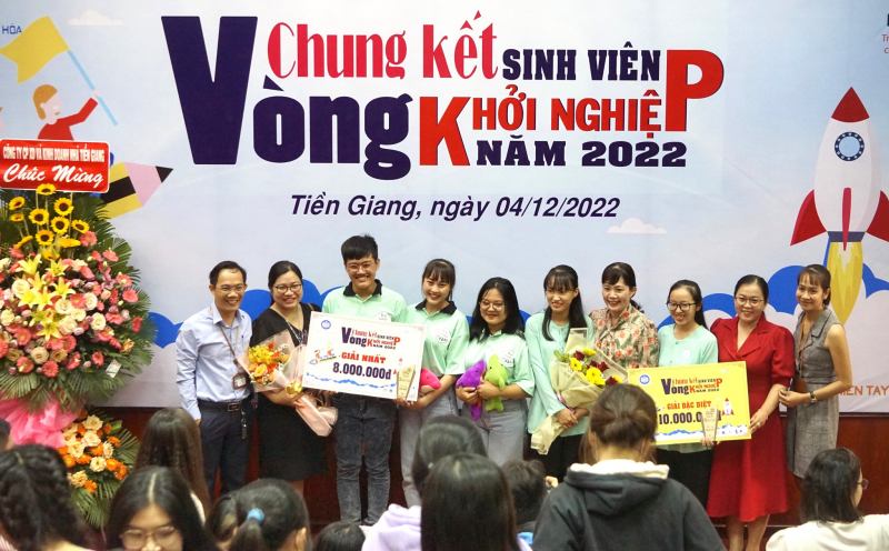 Với chuyên ngành này, nhà trường sẽ đào tạo nên những cử nhân Quản trị kinh doanh tổng hợp có kiến thức khoa học cơ bản, kiến thức nền tảng, chuyên sâu và hiện đại về quản trị kinh doanh