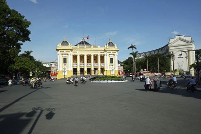 Quảng trường Cách mạng tháng Tám