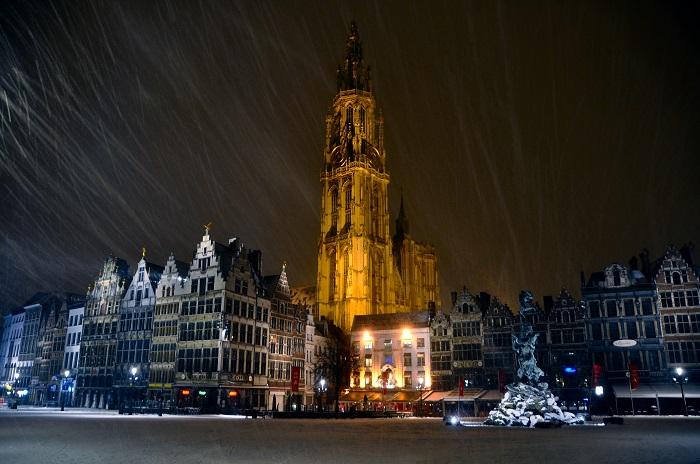 Quảng trường Grote Markt