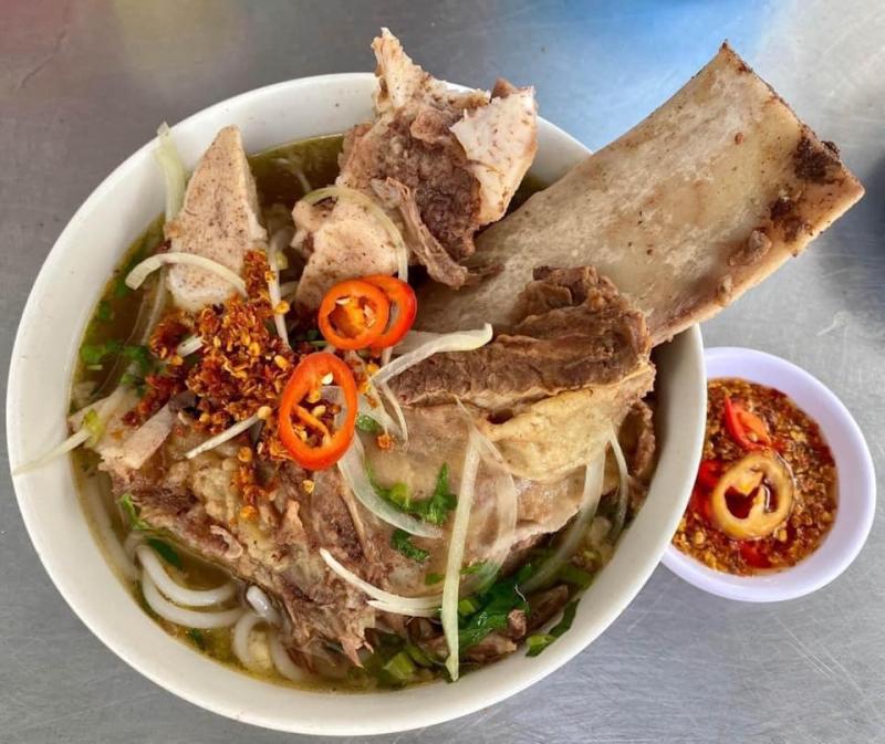 Quế Thương | Bún Bò Huế - Bún Bò Tái Bình Thạnh