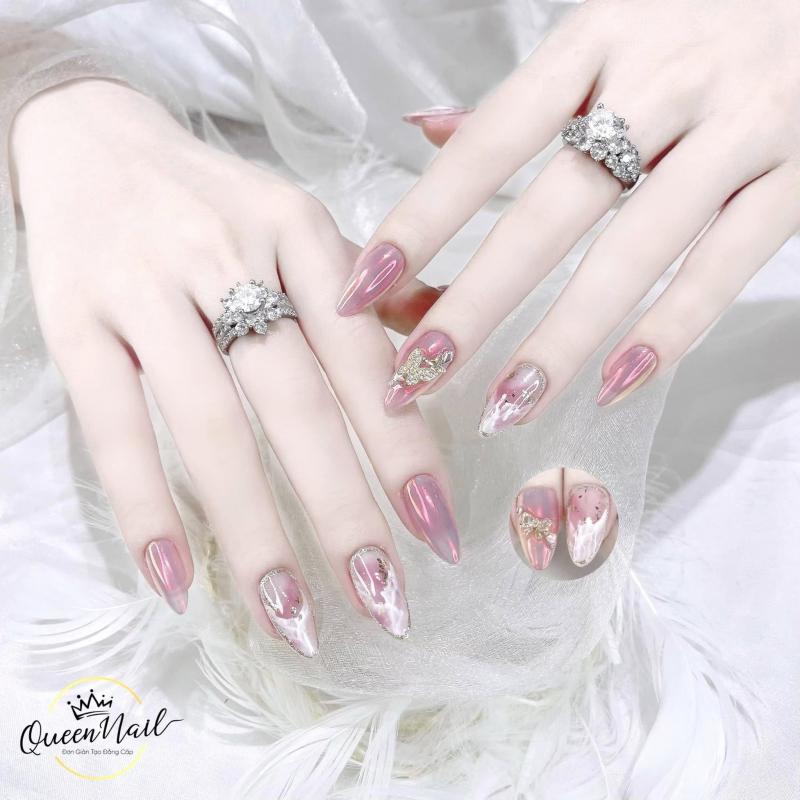 Queen Nail