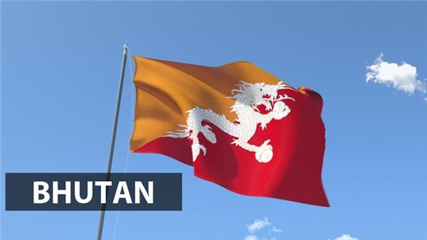 Lịch sử quốc kỳ Bhutan: Quốc kỳ Bhutan có nguồn gốc từ khoảng thế kỷ 20, với thông điệp chủ đạo là sức mạnh và tôn trọng thiên nhiên. Trước đây, hình ảnh của chú sư tử và rồng chỉ được sử dụng trong các quốc hiệu và trụ cột cổ đại. Quốc kỳ hiện tại được thông qua vào năm 1969 và trở nên chính thức vào năm