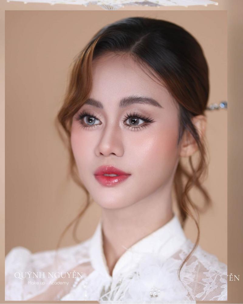 Quỳnh Nguyễn Make Up Academy