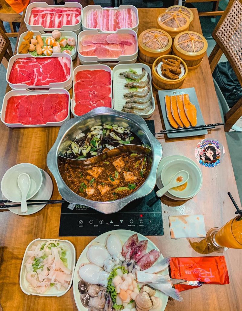 Rakuen Hotpot