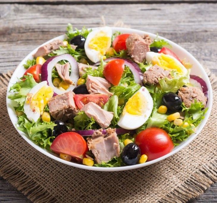Salad rau thịt trứng