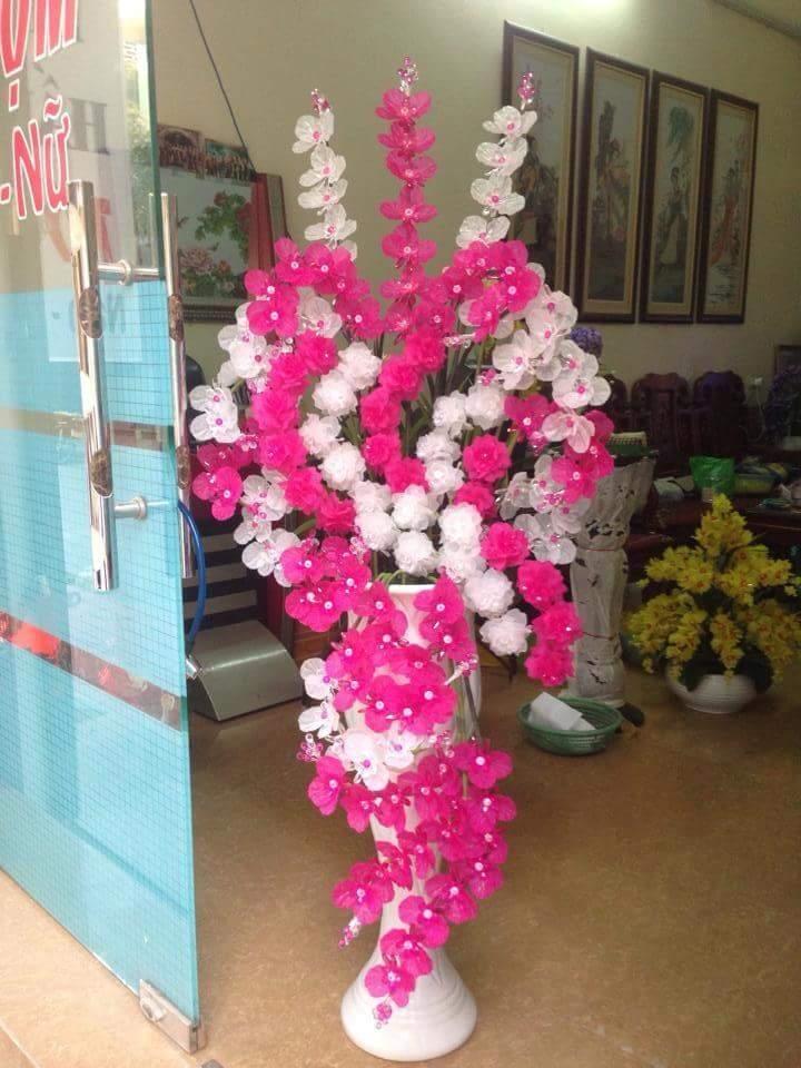 Với lọ hoa này bạn sẽ mua nó trị giá bao nhiêu nếu đó là hoa thật?