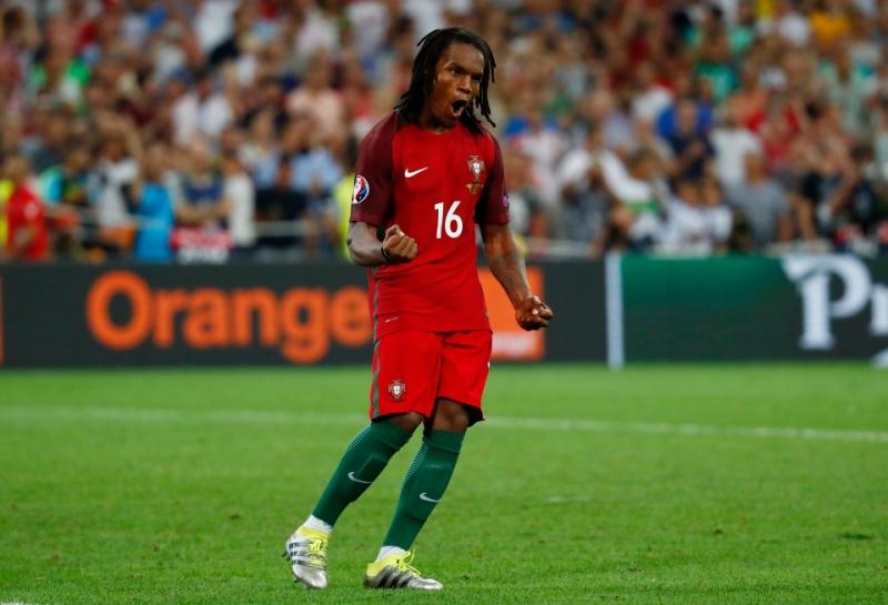 Renato Sanches là cầu thủ trẻ nhất tham dự trận chung kết Euro