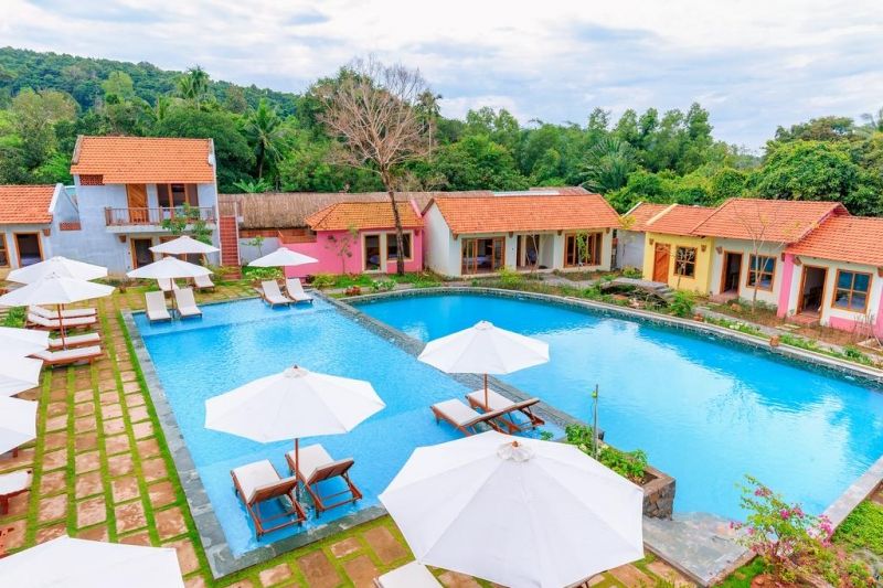 Resort đầy sắc màu vô cùng bắt mắt.