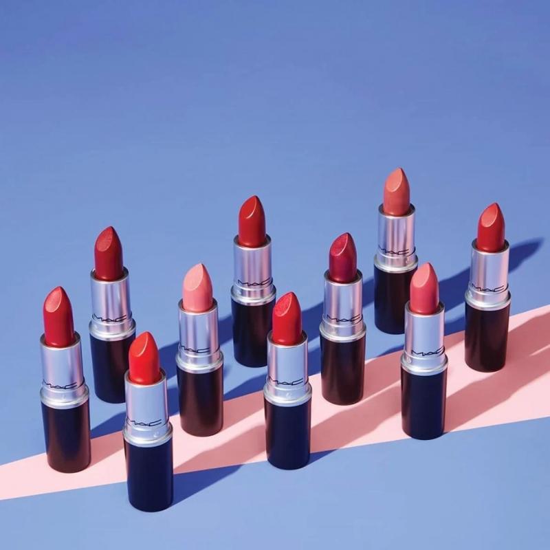 Màu son Ruby Woo huyền thoại của MAC Retro Matte