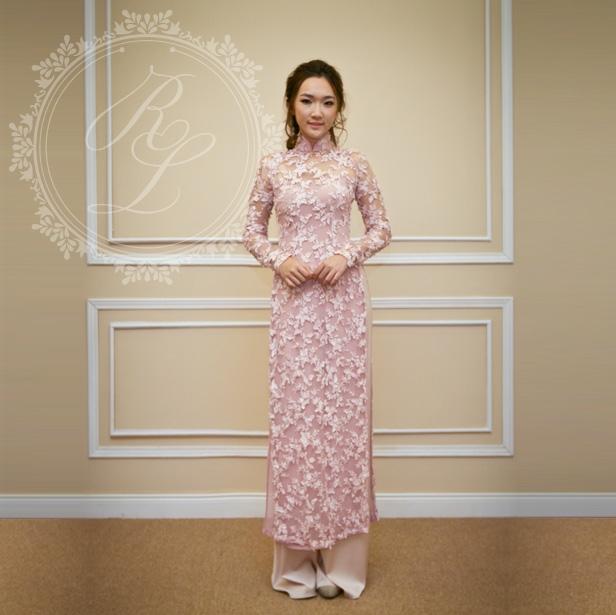 Mẫu áo dài ren tại Ribbon and Lace