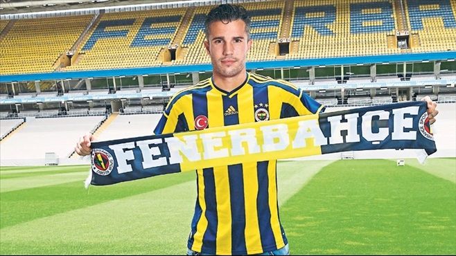 Robin Van Persie/Fernebahce (240.000 bảng/tuần)