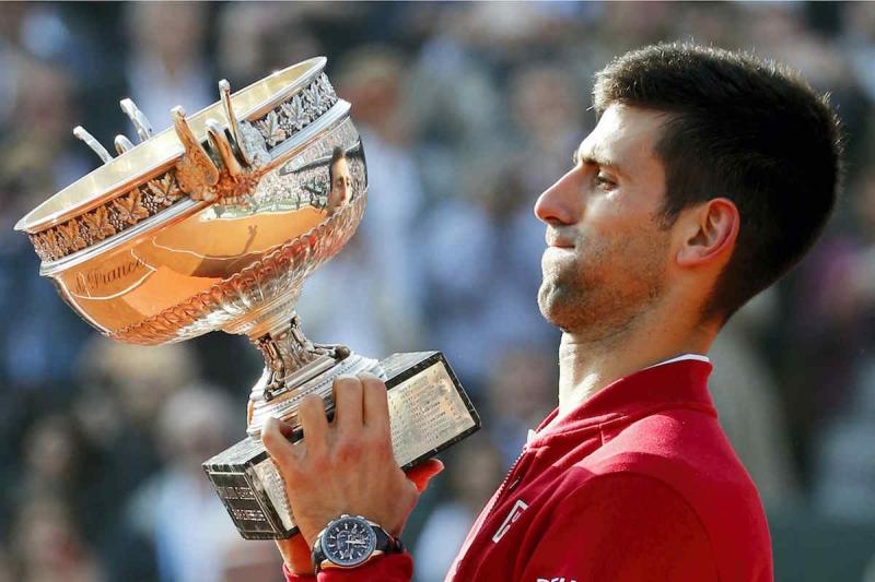 Novak Djokovic lần đầu đăng quang tại Roland Garos .