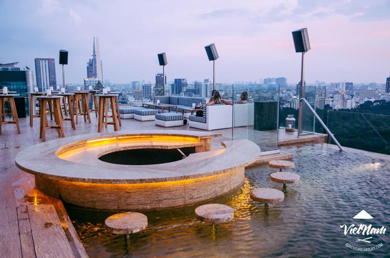 Rooftop Pool Bar - Hotel Des Arts Saigon