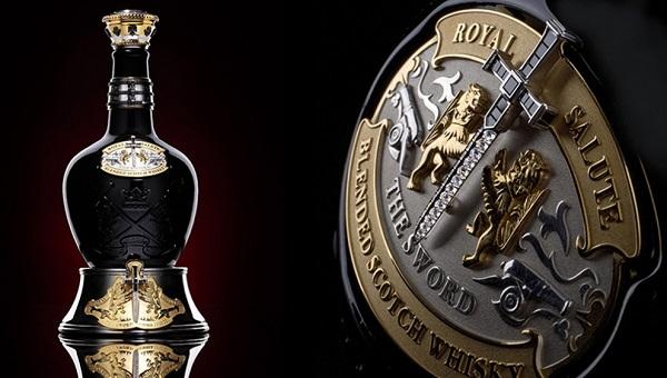 Royal Salute Tribute To Honor - giá 200.000 USD