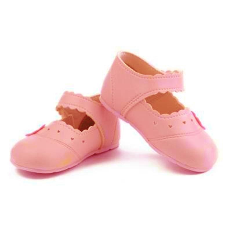 Royale Baby tập trung sản xuất các mẫu giày dép cho bé gái