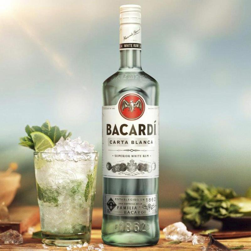 Rượu Bacardi Carta Blanca