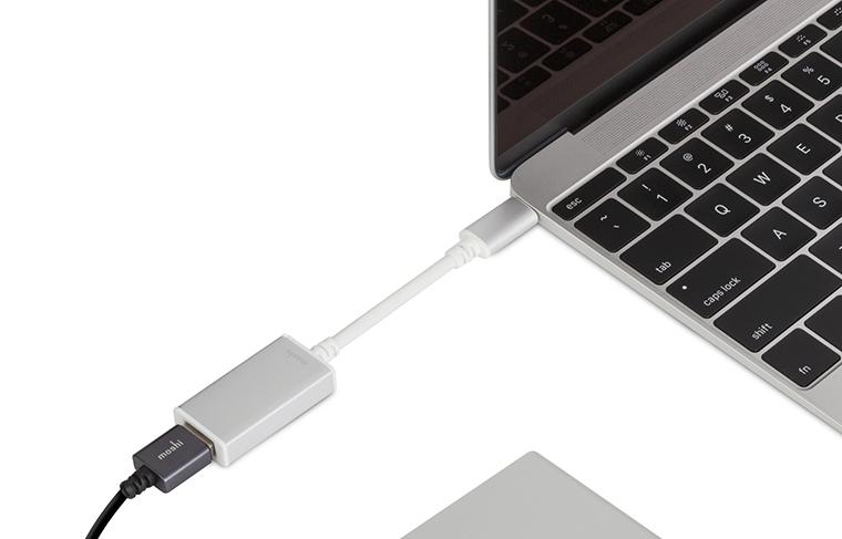 Sạc iPhone thông qua cổng USB của Macbook